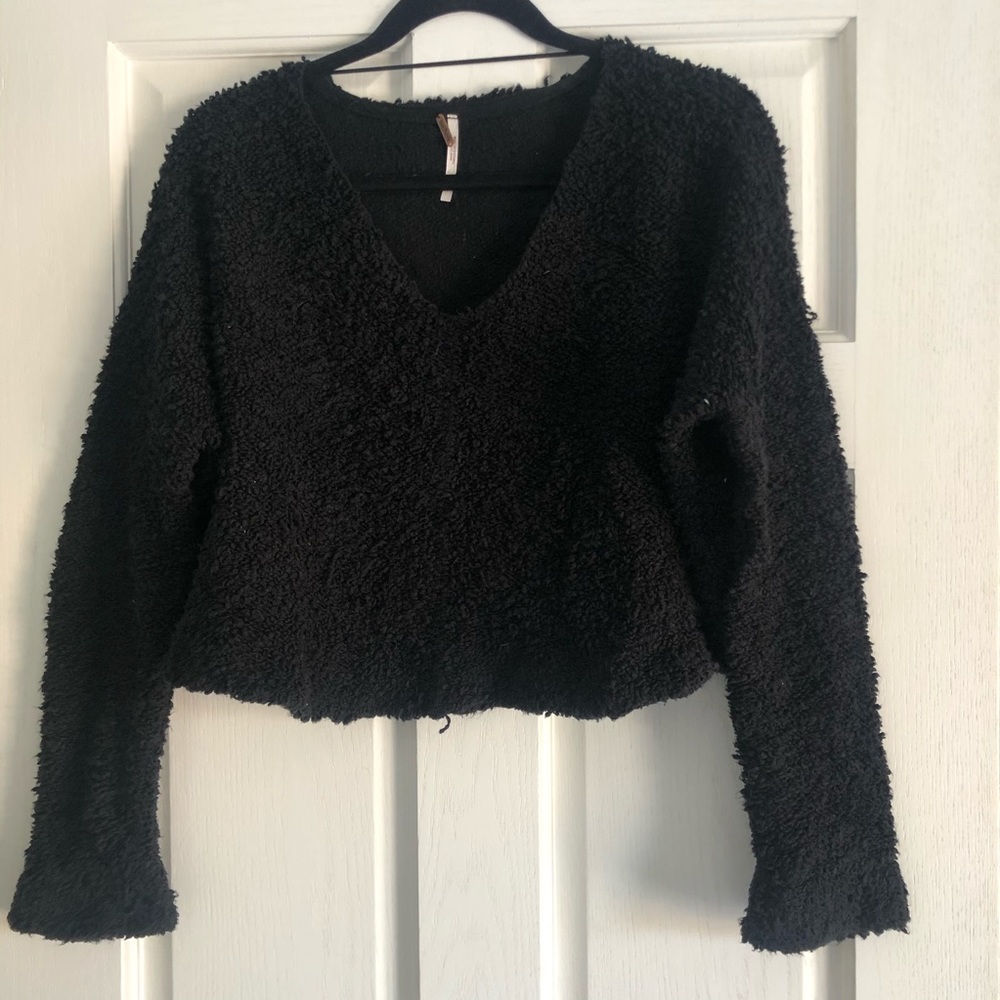 Free People Black cropped long sleeve sweater